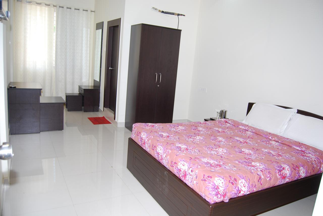 Pratham Residency Hotel ไมซอร์ ภายนอก รูปภาพ