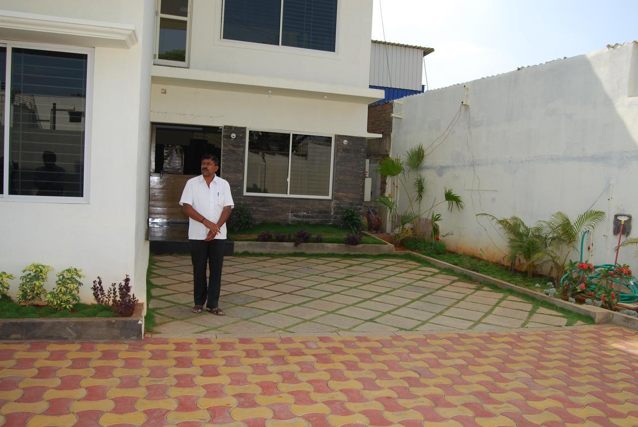 Pratham Residency Hotel ไมซอร์ ภายนอก รูปภาพ