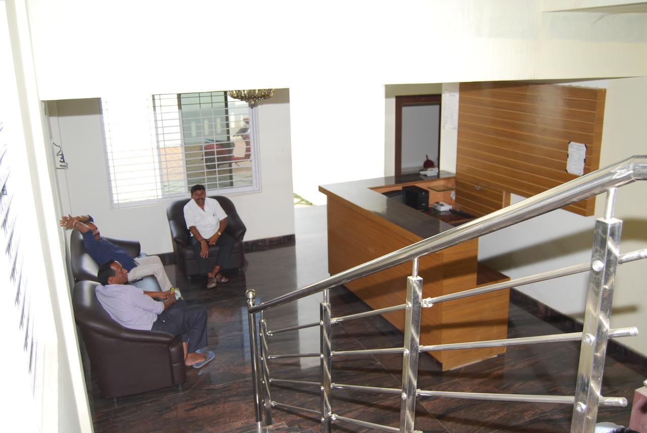 Pratham Residency Hotel ไมซอร์ ภายนอก รูปภาพ