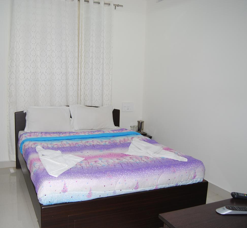 Pratham Residency Hotel ไมซอร์ ภายนอก รูปภาพ